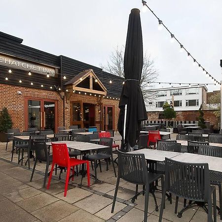 The Hatchet Inn Wetherspoon Newbury  Esterno foto